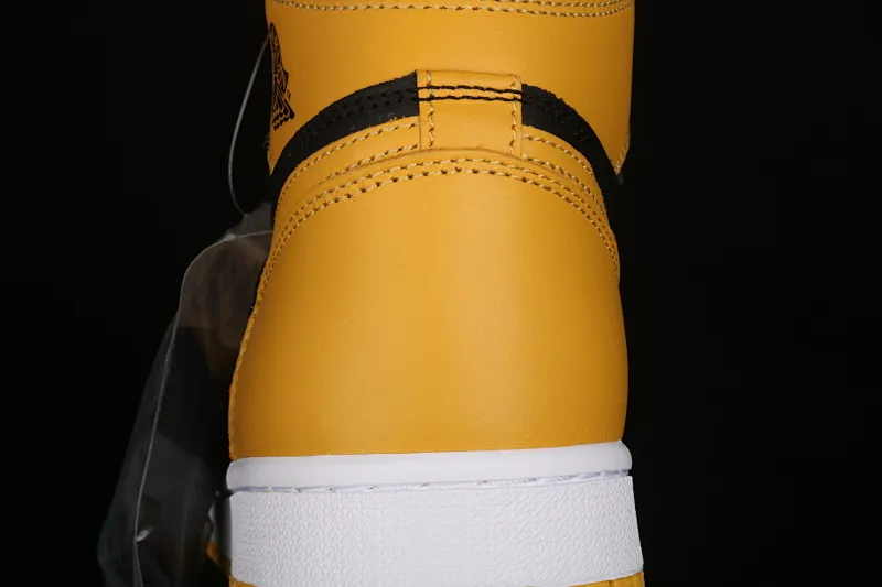 All categories Air Jordan Jordan series basketball shoes Air Jordan 1 High L version Air Jordan 1 High OG "Pollen" AJ1 Joe 1 black and yellow 555088-701